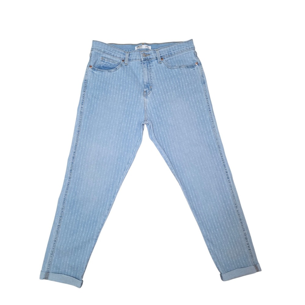 Levis Boyfriend Jeans Womens Size 10 Light Wash Crop Casual Denim Pants